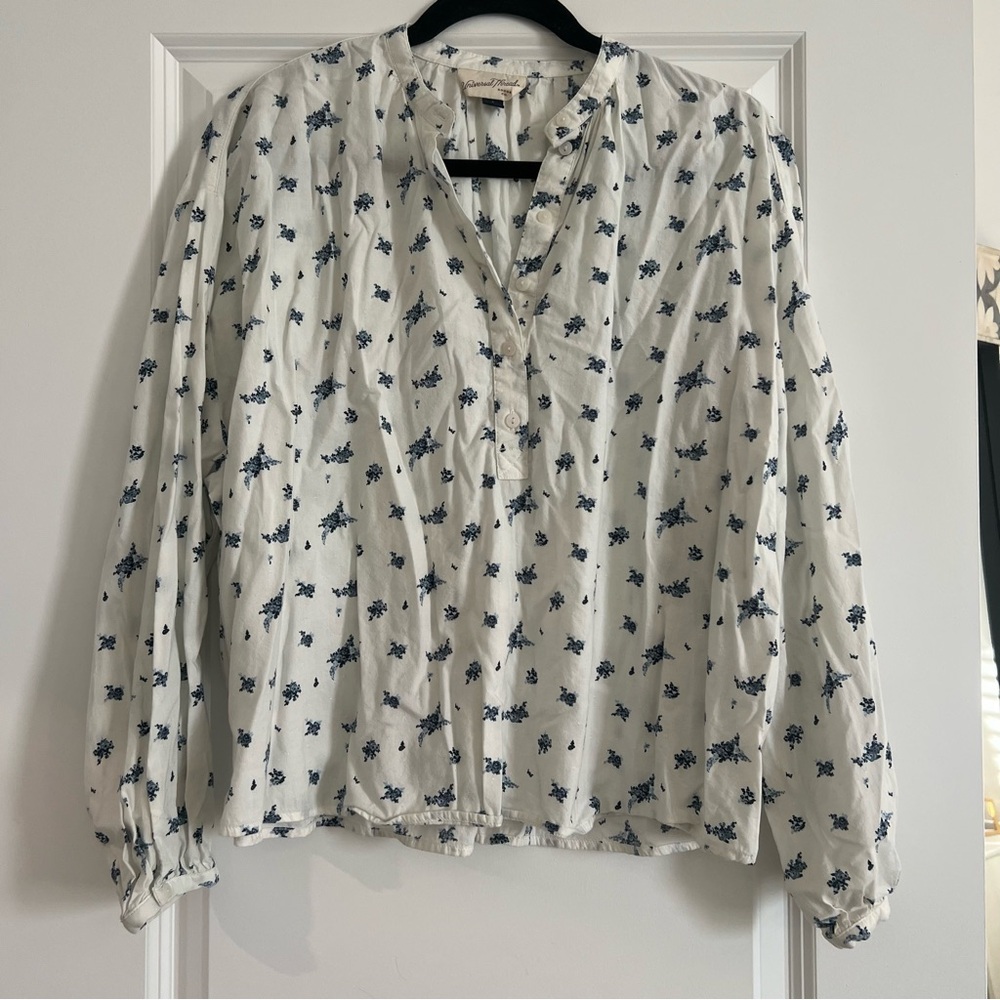 Blue and white floral top